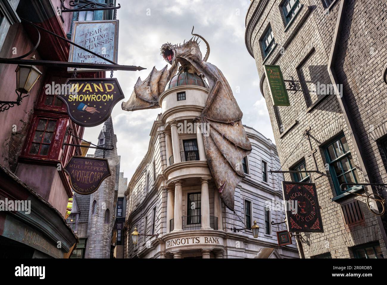 Die beeindruckende Szene für harry Potter mit der Gringotts Bank in den Universal Studios, Orlando, Florida, USA Stockfoto