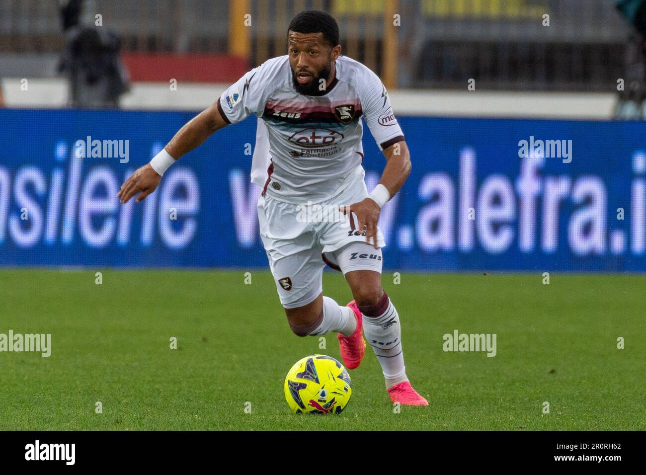 Empoli, Italien. 08. Mai 2023. Trindade De Vilhena Tonny Salernitana Portrait während des Spiels Empoli FC gegen US Salernitana, italienischer Fußball Serie A in Empoli, Italien, Mai 08 2023 Kredit: Independent Photo Agency/Alamy Live News Stockfoto