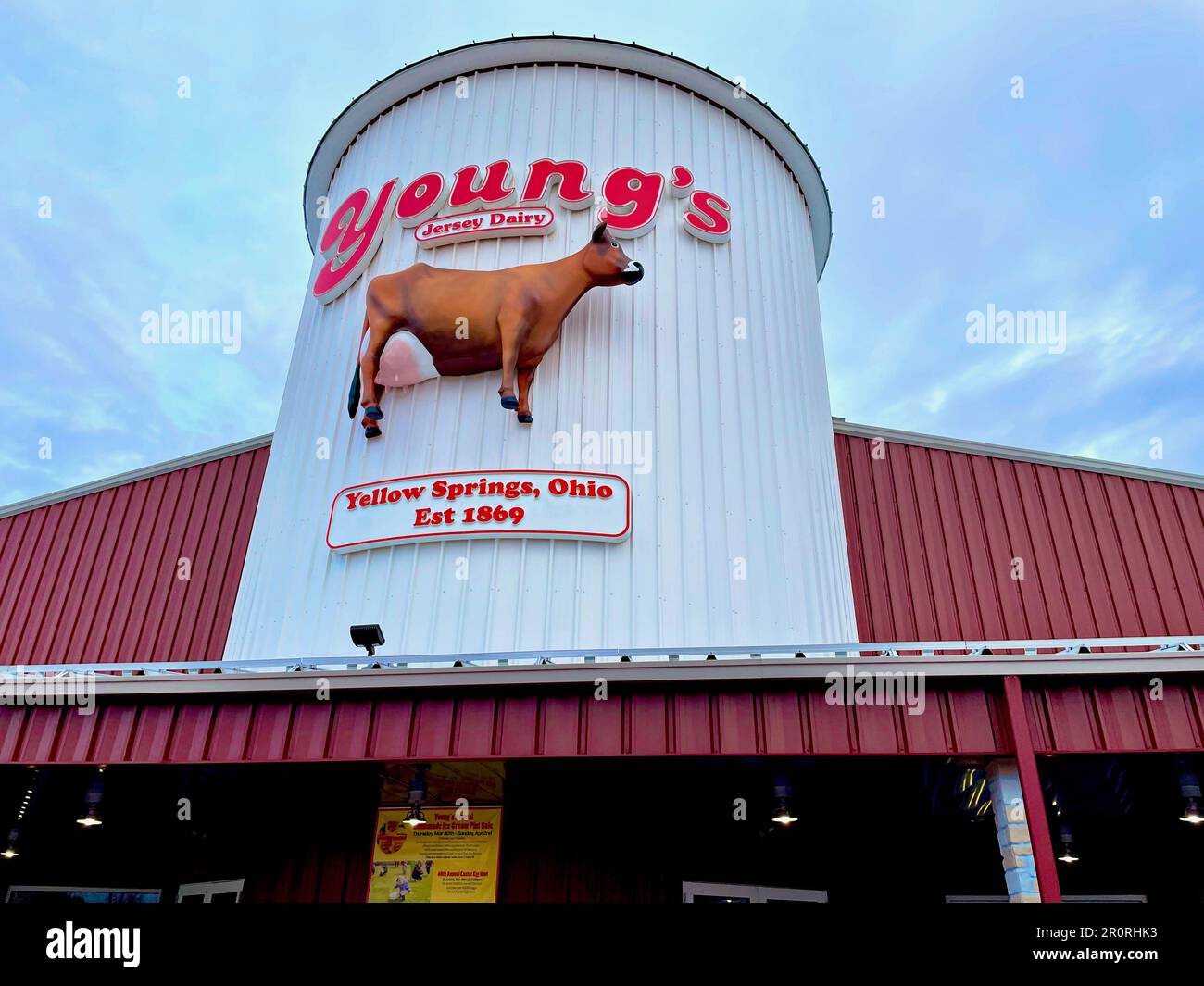 Young's Jersey Dairy ist ein beliebtes Wahrzeichen in der Nähe des Dorfes Yellow Springs, Ohio (USA), bekannt für sein Eis und andere frische Lebensmittel. Stockfoto