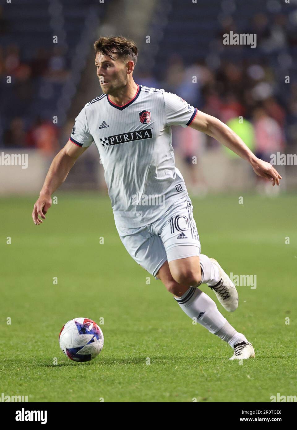 Chicago, USA, 09. Mai 2023. MLS St. Eduard Löwen (10) von Louis CITY SC sucht während einer Lamar Hunt U.S. nach einem Outlet gegen den Chicago Fire FC Open-Cup-Runde des 32-Spiels im SeatGeek Stadium in Bridgeview, IL, USA. Kredit: Tony Gadomski / All Sport Imaging / Alamy Live News Stockfoto