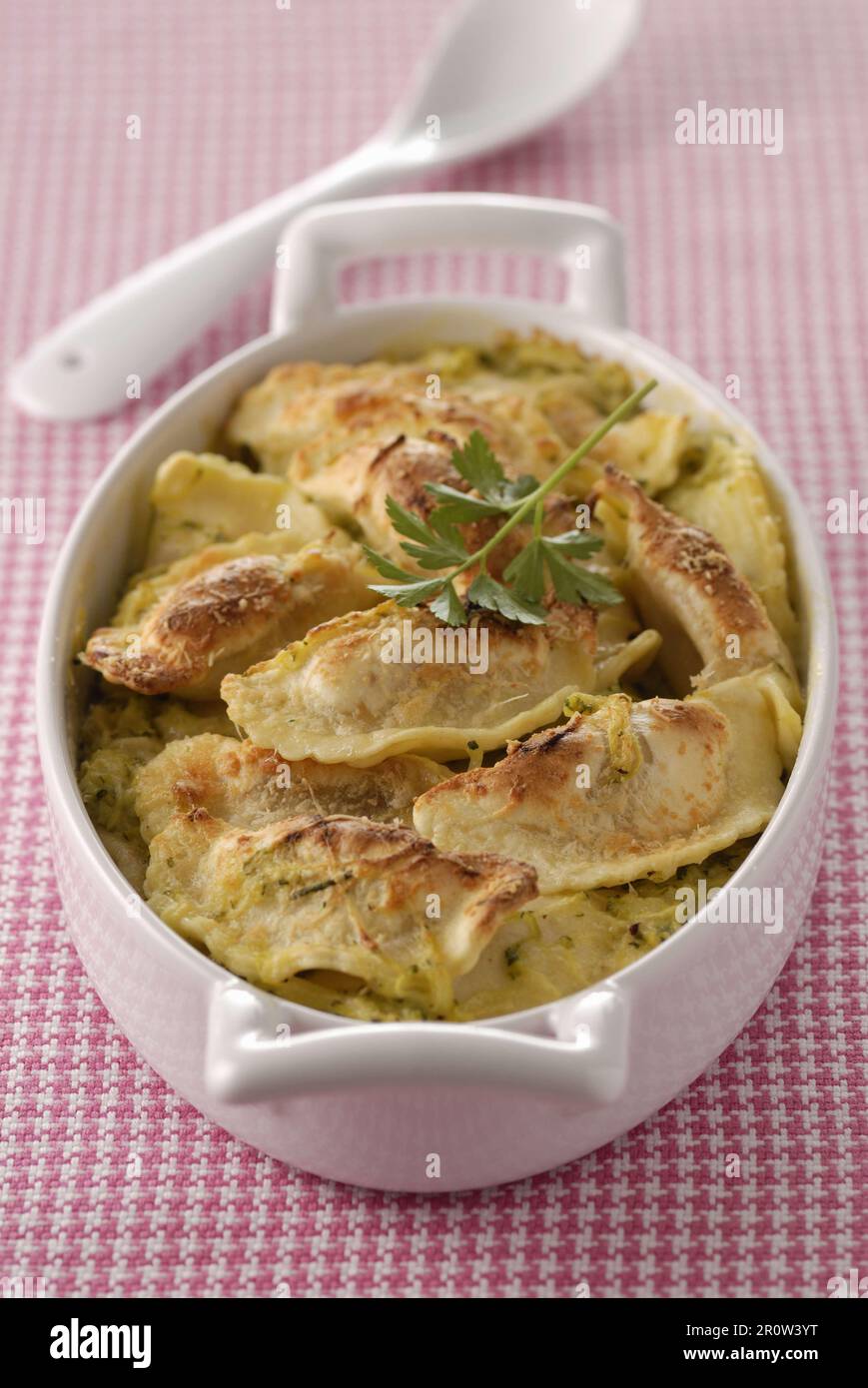 Raviolis au Gratin Stockfoto