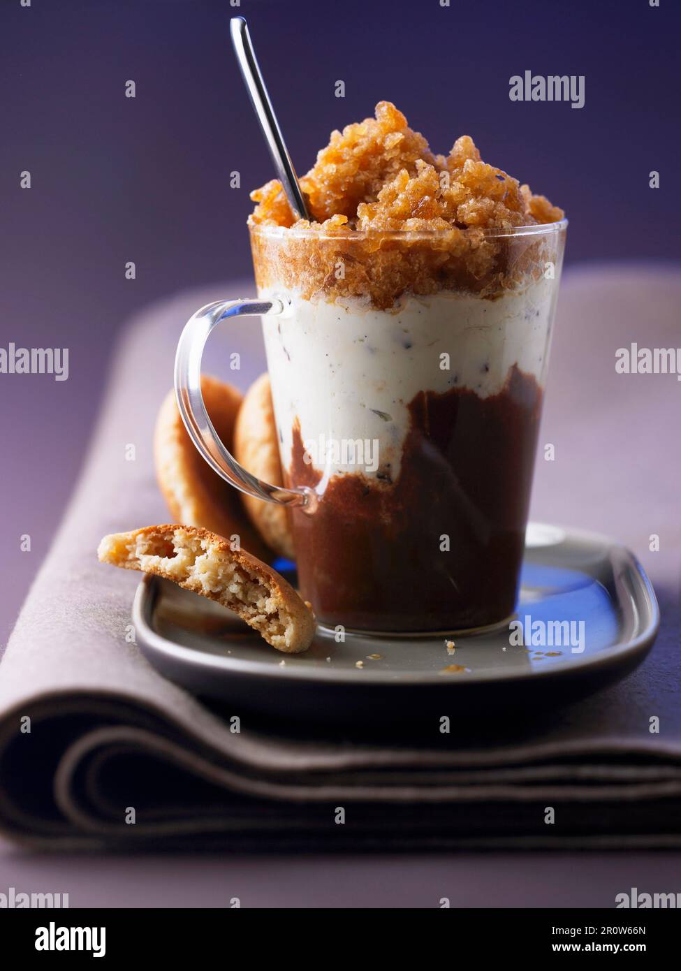 Kaffee-Sorbet-Eis und heiße cremige Schokolade dessert Stockfoto