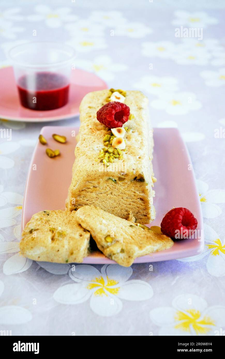 Eiscreme-Nougat mit Pistaziengeschmack Stockfoto