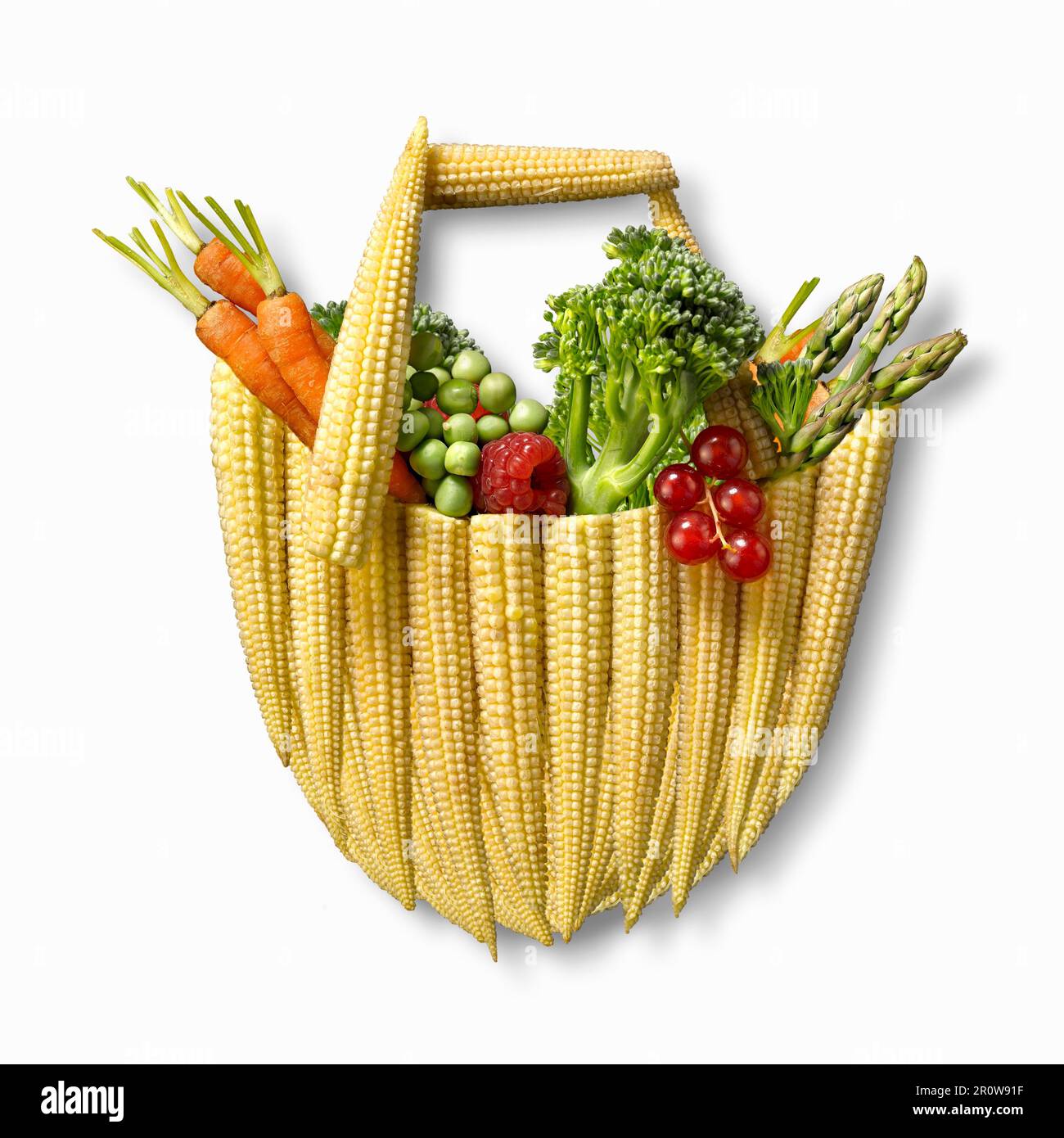 Korb mit Gemüse vom Markt, aus Gemüse Stockfoto