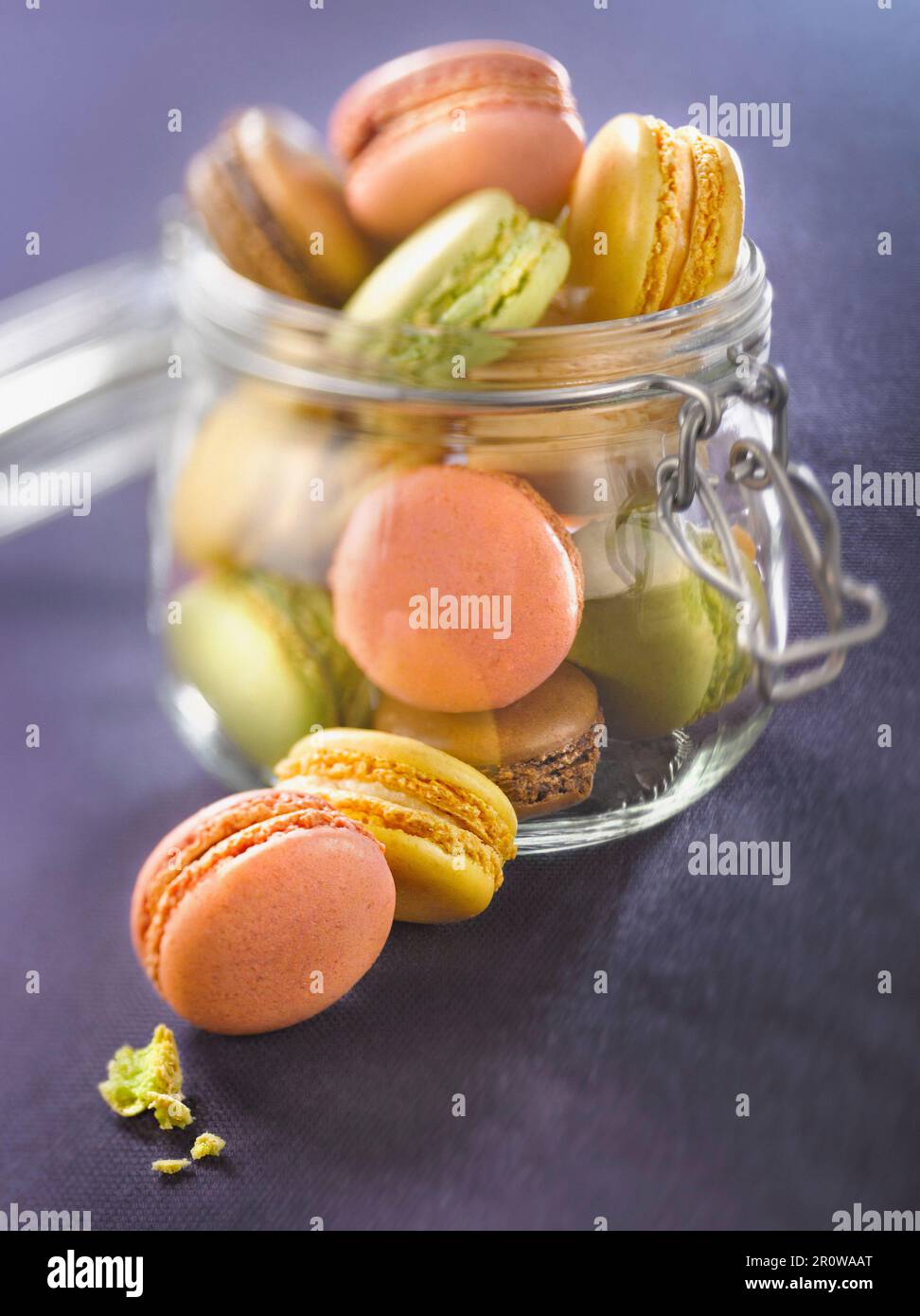Macroons im Weckglas Stockfoto