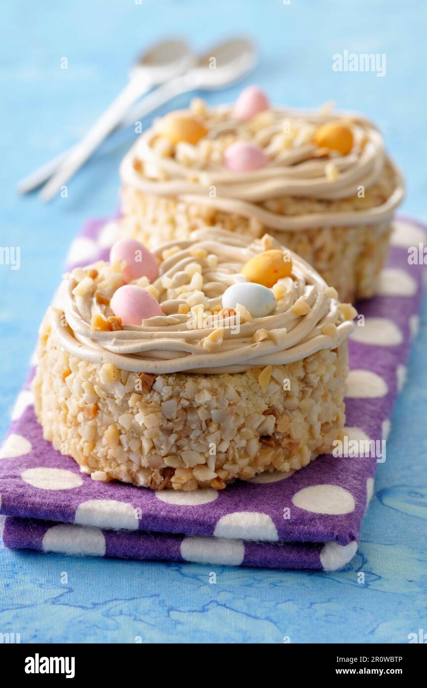 Nest Osterkuchen Stockfoto
