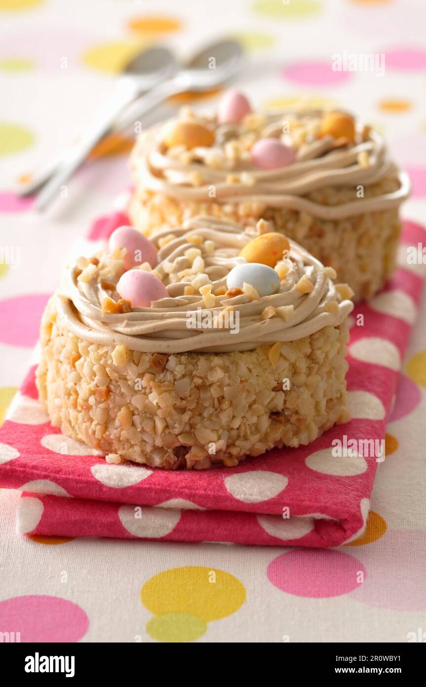 Nest Osterkuchen Stockfoto