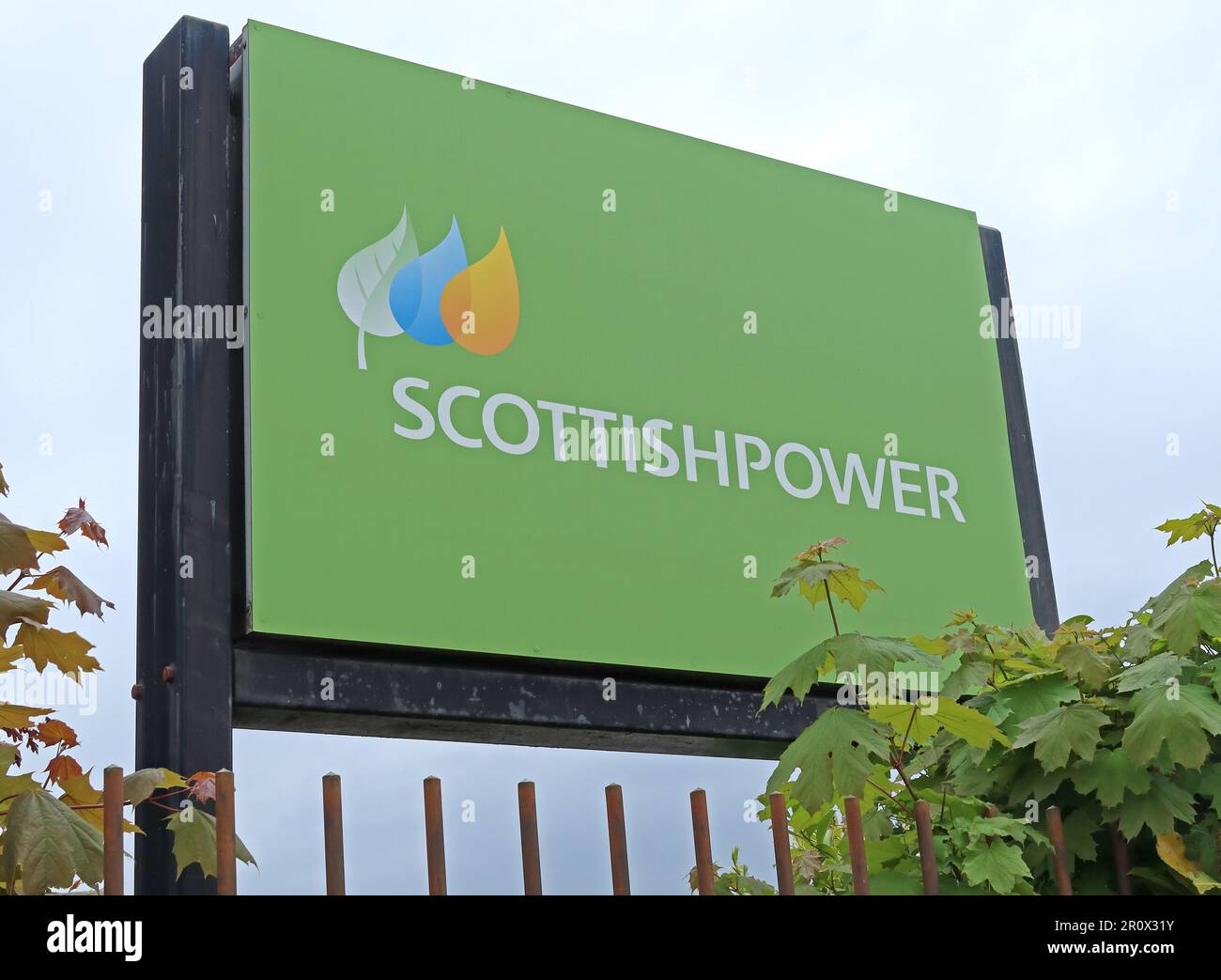 ScottishPower – Scottish Power Power Power Power Power Power Power Power Power Power, Wilderspool Causeway, Warrington, Cheshire, England, UK, WA4 6QD Stockfoto
