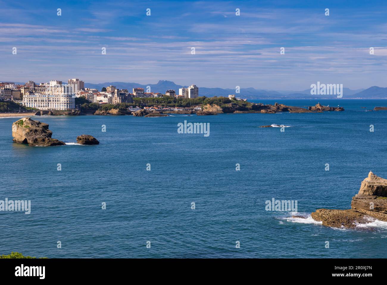 La Grande Plage et la Plage Miramar in Biarritz, französisches Baskenland, Pyrénées-Atlantiques, Frankreich Stockfoto