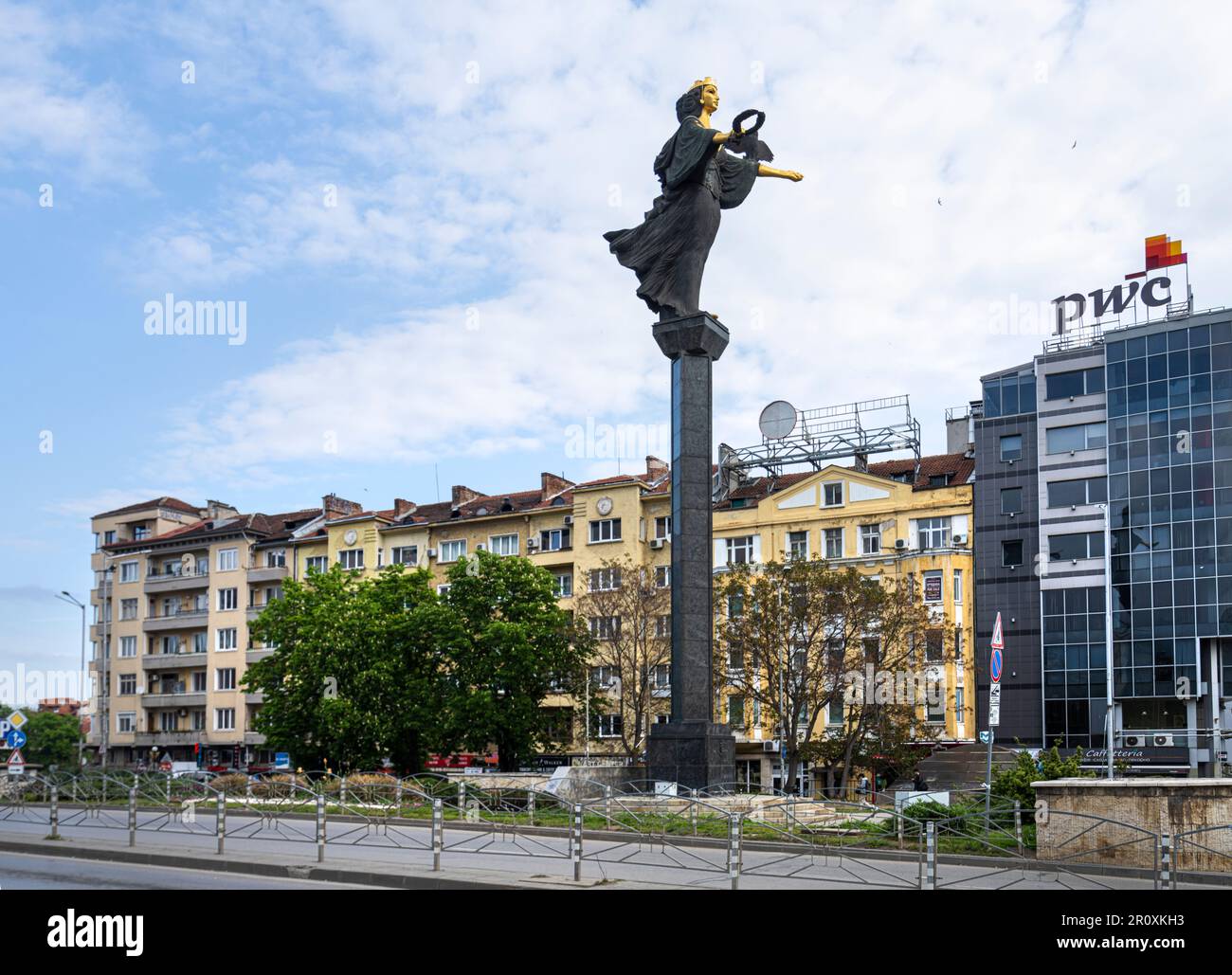 Sofia, Bulgarien. Mai 2023. Statue der Sveta Sofia auf dem Boulevard Todor Alexandrov im Stadtzentrum Stockfoto