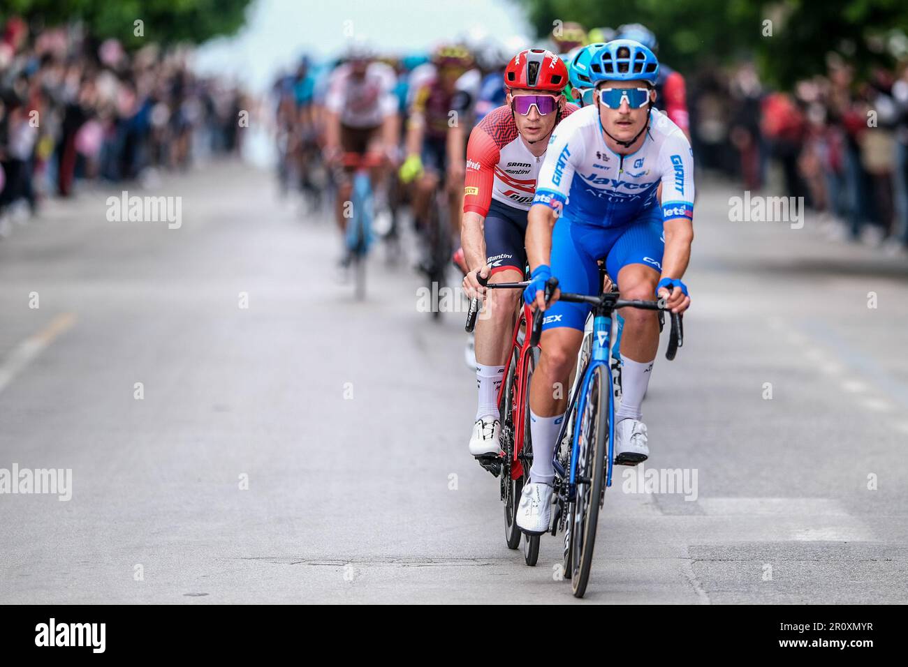 Termoli, Italien. 08. Mai 2023. Otto Vergaerde von Beglium und Team Trek - Segafredo während der dritten Stufe des Giro d'Italia 2023 von 106. - Transit nach Termoli. (Foto: Davide Di Lalla/SOPA Images/Sipa USA) Guthaben: SIPA USA/Alamy Live News Stockfoto