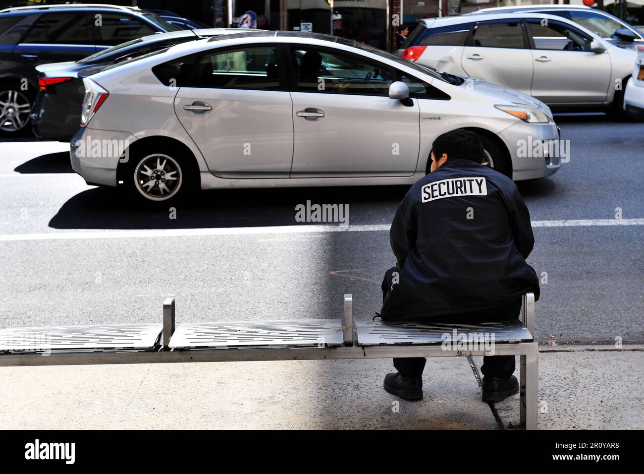 Sicherheitsagent - Straßenszene New York City - USA Stockfoto