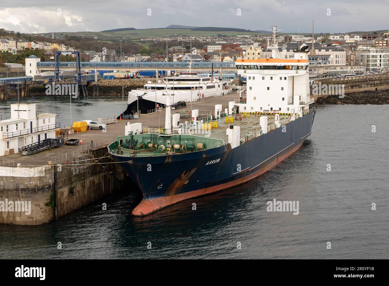Der Ro-Ro-Frachtschiff Arrow von der Isle of man Steam Packet liegt im Hafen von Douglas auf der Isle of man Stockfoto