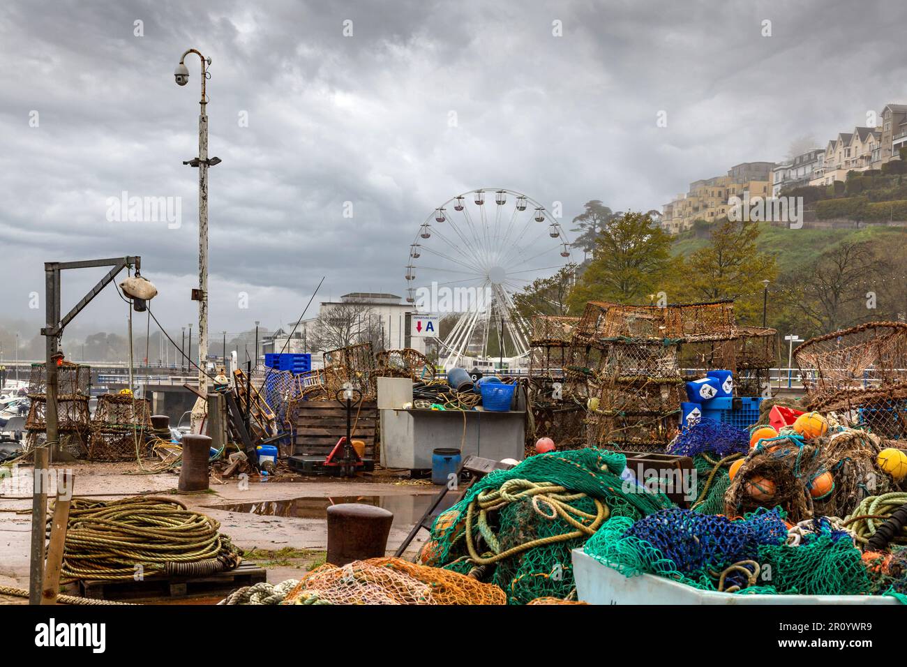 Torquay Harbour und Marina an einem Regentag. Stockfoto
