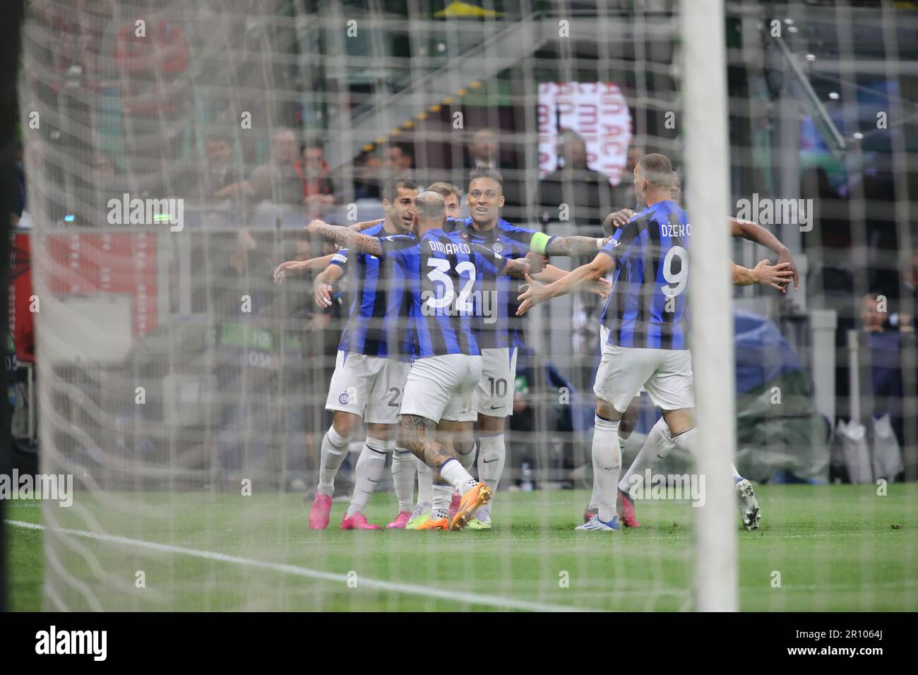 Halbfinale der UEFA Champions League, erste Etappe, Fußballspiel zwischen dem AC Mailand und dem FC Internazionale Stockfoto