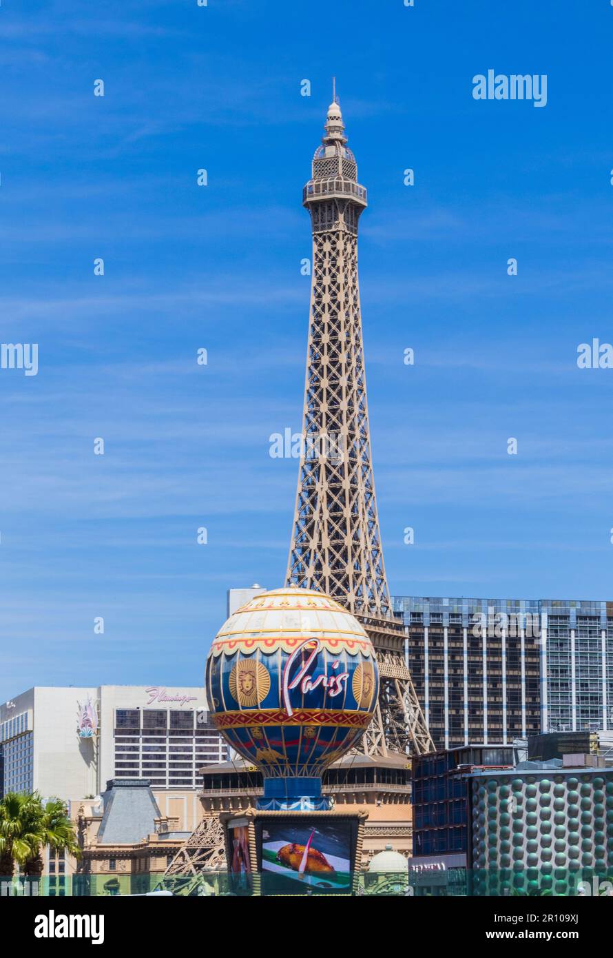 Nachbildung des Eiffelturms und Paris Las Vegas Hotel und Casino in Las Vegas, Nevada. Stockfoto