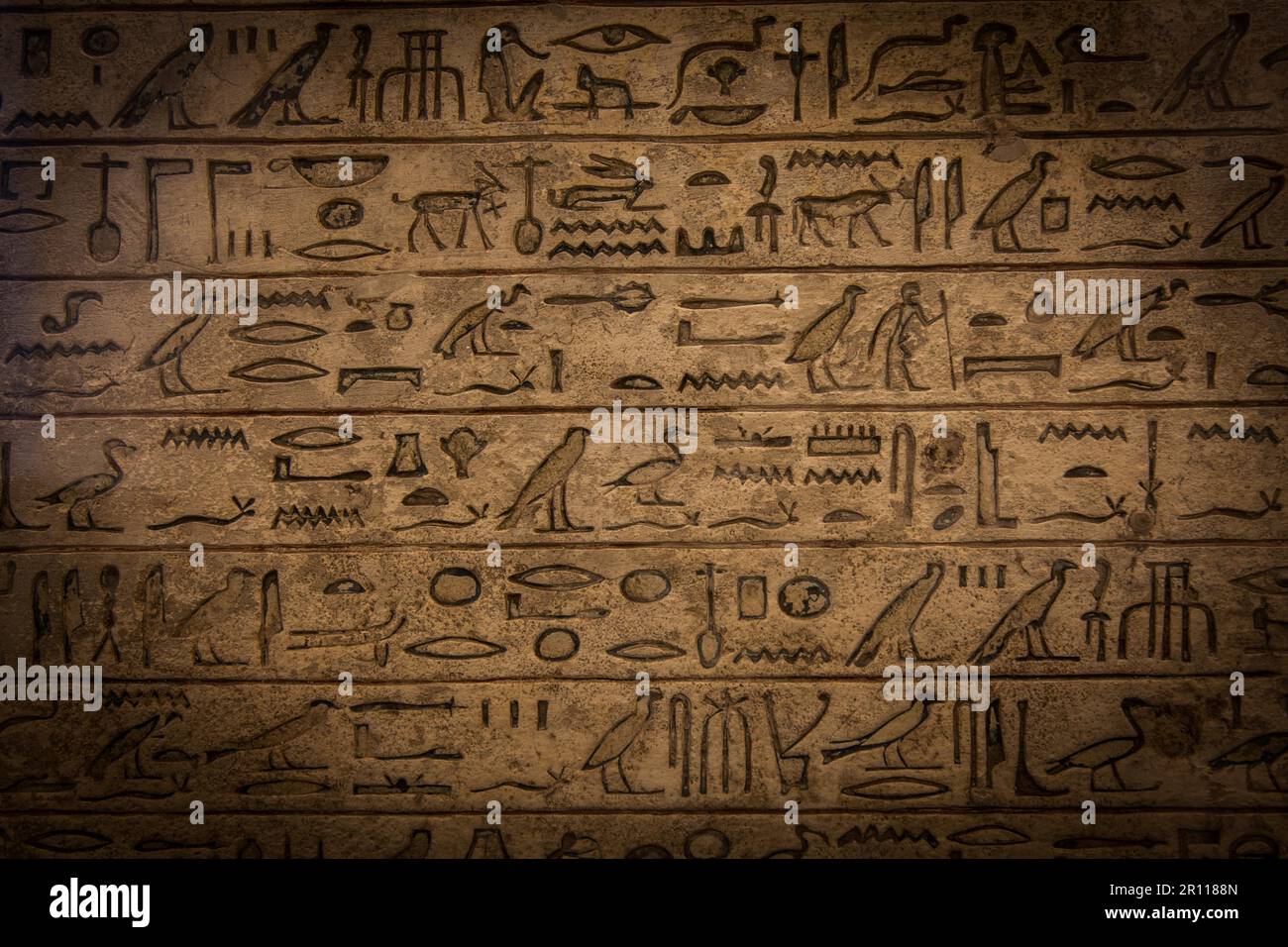 Ägyptische Hieroglyphe auf Kalkstein, 1500-1200 v. Chr. Stockfoto