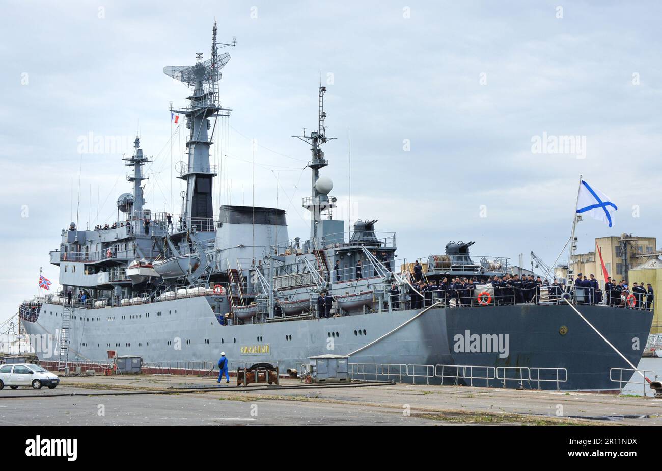 Russisches Ausbildungsschiff 210, Führungsschiff der Smolnyy-Klasse (Projekt 887), um Kadetten der Marine zu üben, die die Marine, russische Besatzung und Matrosen erziehen Stockfoto