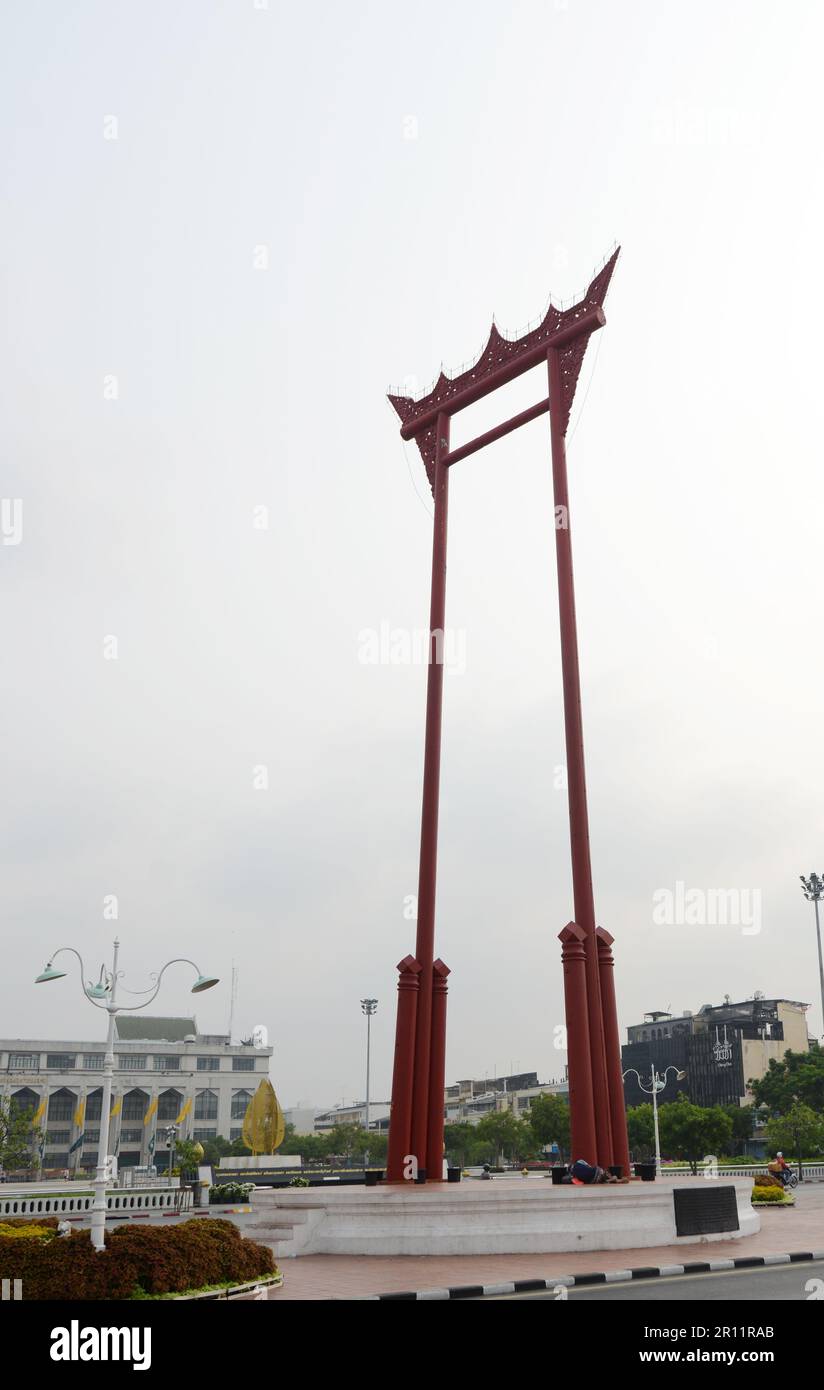 Der Giant Swing von Wat Suthat in Bangkok, Thailand. Stockfoto