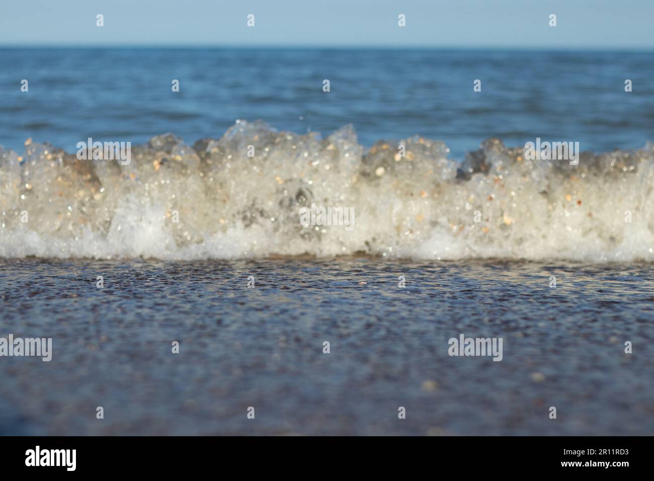 Meereswelle auf dem Asowschen Meer im Sommer Stockfoto