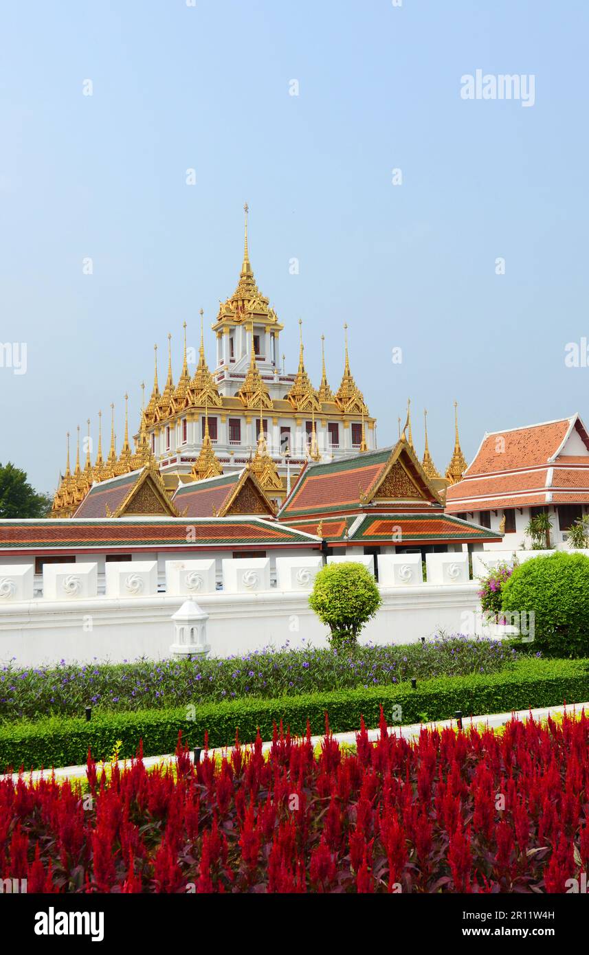 Wat Ratchanatdaram Worawihan in Banglamphu, Bangkok, Thailand. Stockfoto