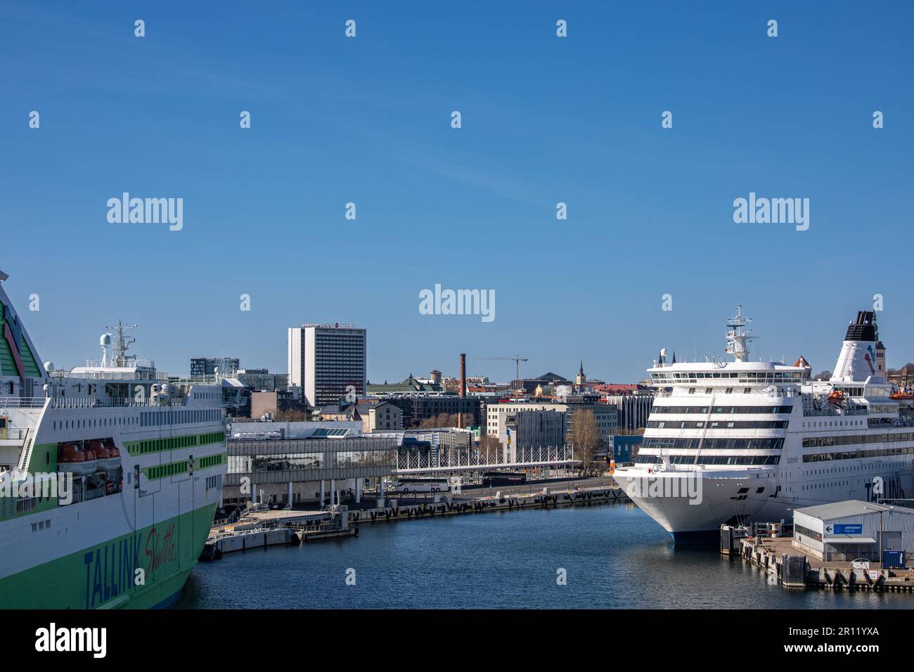Festgetätete Tallink Kreuzfahrtschiffe im Passagierhafen oder reisisadam in Tallinn, Estland Stockfoto