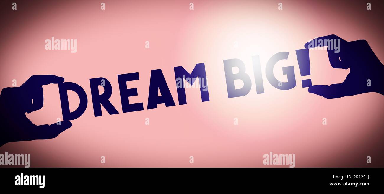 Große Träume – menschliche Hände mit schwarzem Silhouettenwort, verlaufender Hintergrund Stockfoto