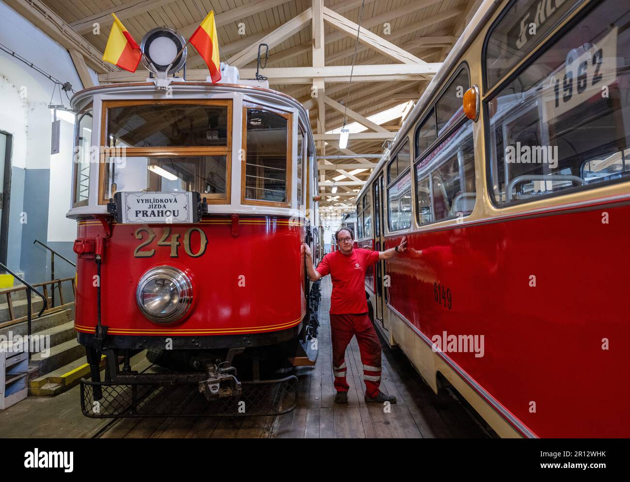 Prag, Tschechische Republik. 11. Mai 2023. Das Museum für öffentliche Verkehrsmittel feiert den 30. Jahrestag der Gründung in Prag, Tschechische Republik, 11. Mai 2023. Historische Straßenbahnen. Kredit: Michaela Rihova/CTK Photo/Alamy Live News Stockfoto