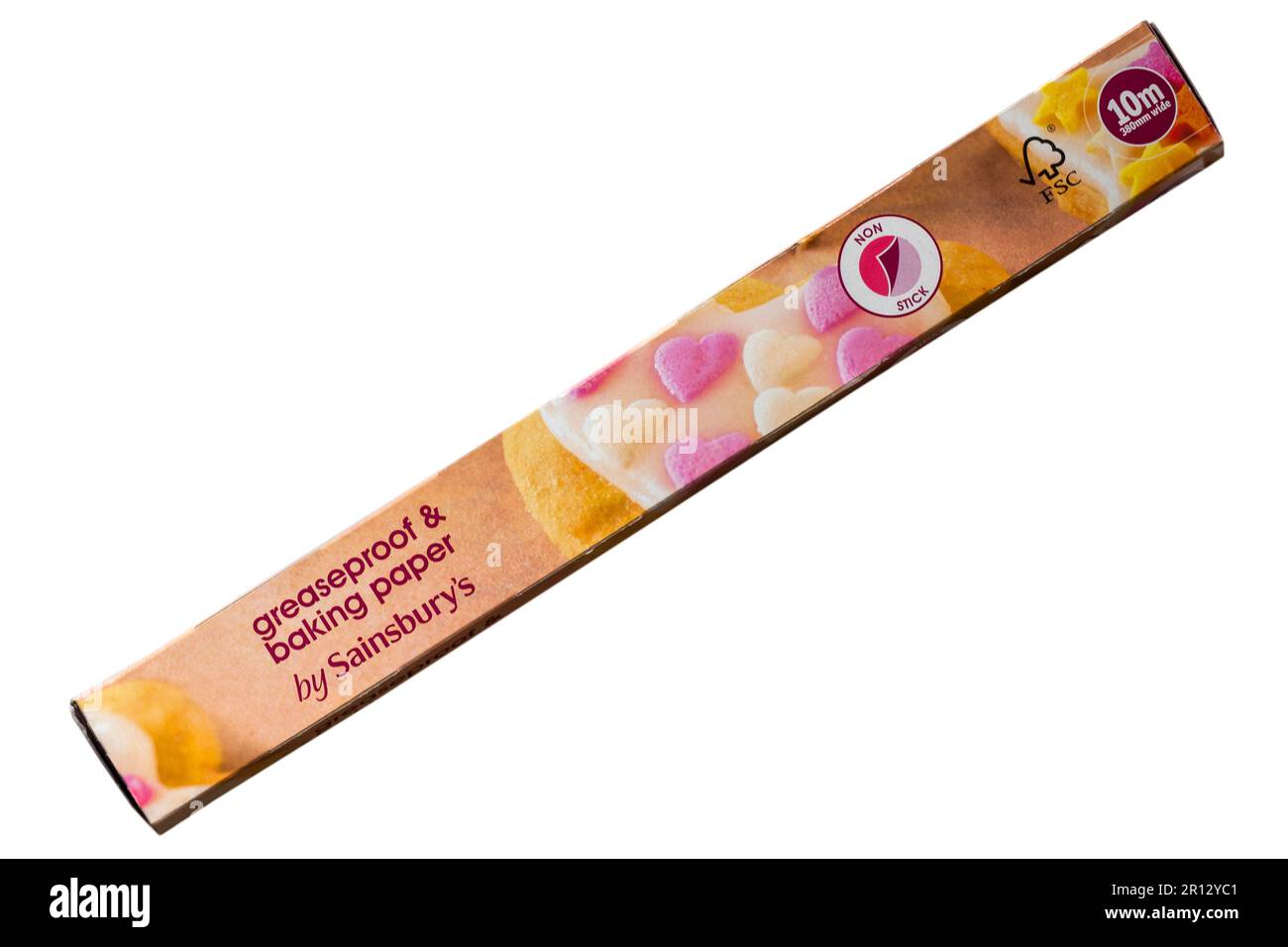 Fettfestes und Backpapier von Sainsburys isoliert auf weißem Hintergrund - 10 m 380 mm breites FSC-Logo-Symbol mit Antihaftbeschichtung Sainsbury's Sainsbury Stockfoto