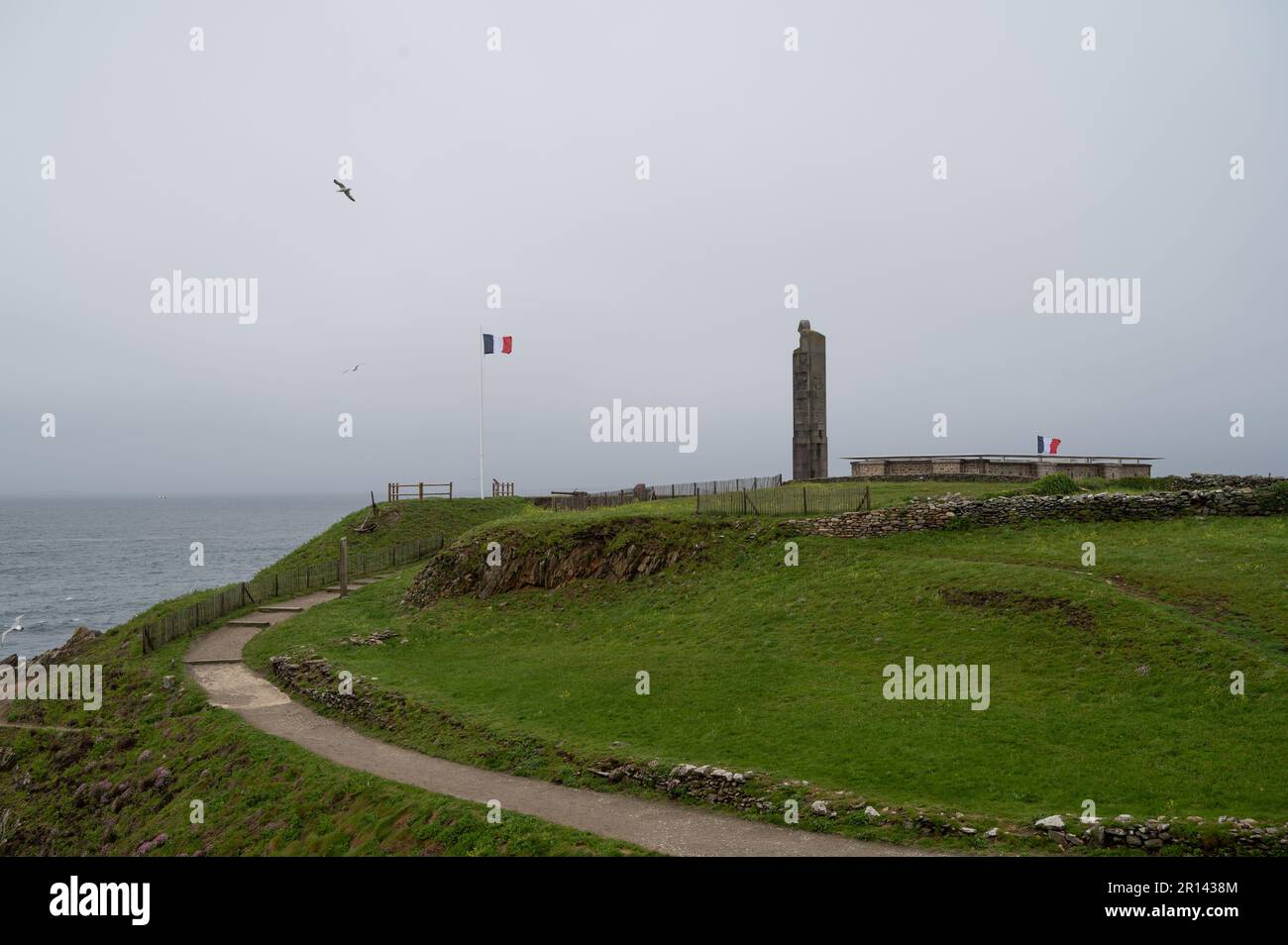 Das Memorial National des Marins Morts pour la France an der bretonischen Küste in Pointe Saint-Mathieu Stockfoto