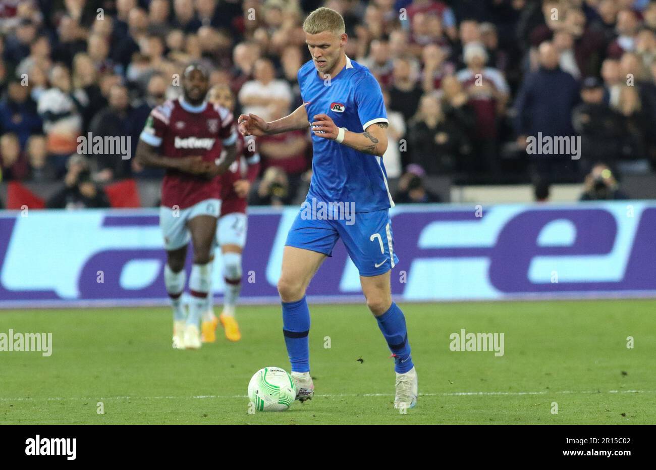 AZ Alkmaar's Jens Odgaard während der Europa Conference League Semi Final 1. Leg zwischen West Ham United und AZ Alkmaar im London Stadium, Stratford am Donnerstag, den 11. Mai 2023. (Foto: Michael Driver | MI News) Guthaben: MI News & Sport /Alamy Live News Stockfoto