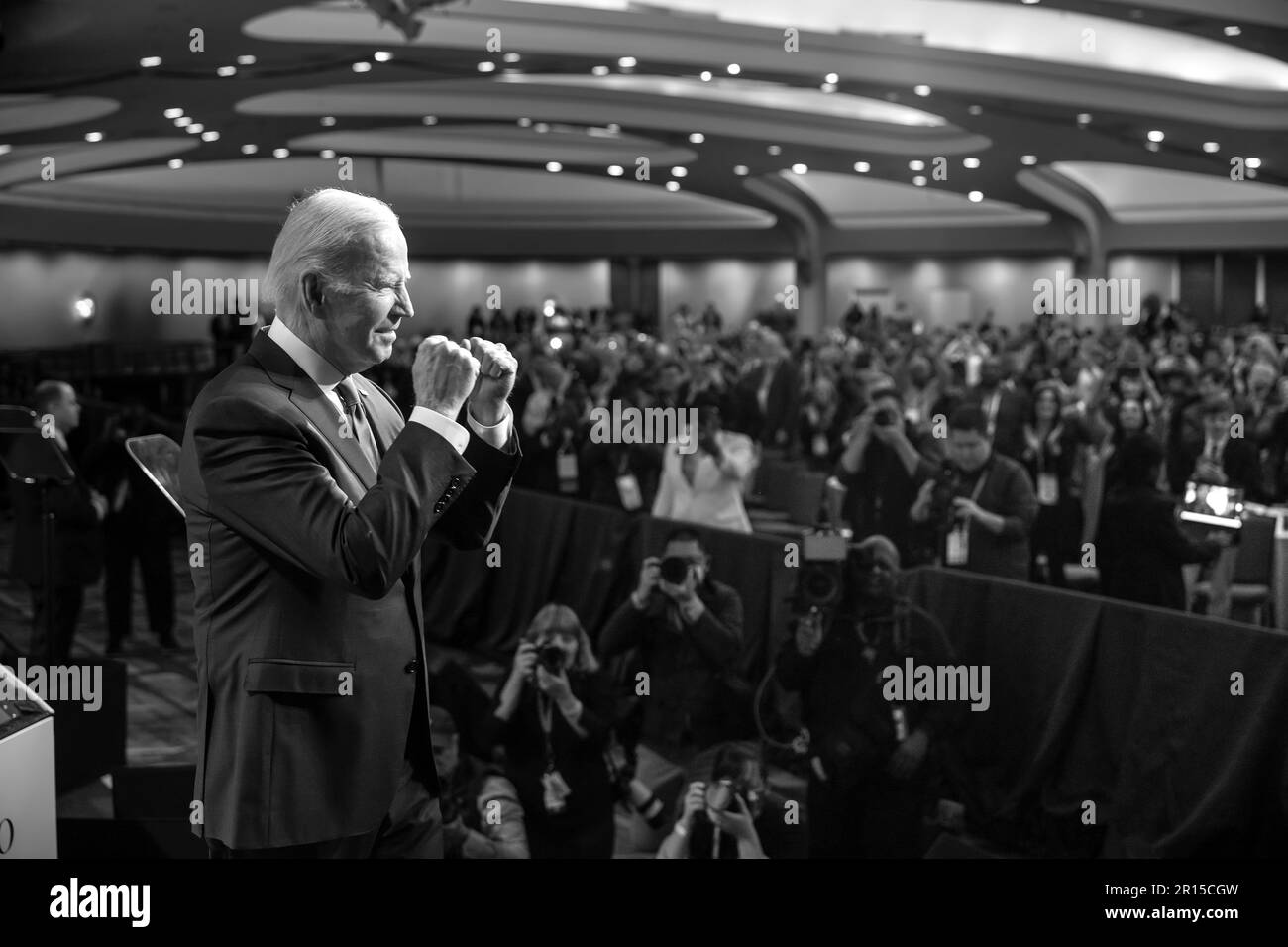 Präsident Joe Biden hält eine Grundsatzrede auf der National Association of Counties Annual Legislative Conference am Dienstag, den 14. Februar 2023, im Washington Hilton in Washington, D.C. (Offizielles Foto des Weißen Hauses von Adam Schultz) Stockfoto