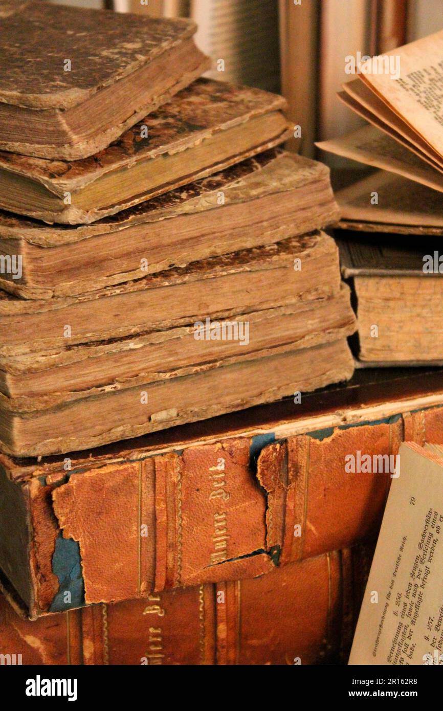 Alte Bücher, Bücher, Antiquitäten, Antiquitäten Stockfoto