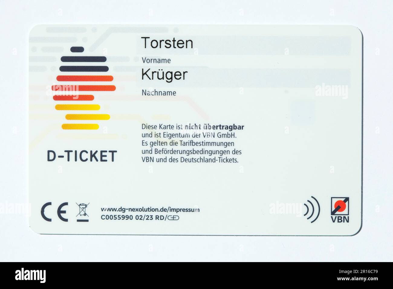 Deutschland-Ticket D-Ticket oder 49 Euro Ticket für den öffentlichen Nahverkehr auf einer Chipkarte, Deutschland Stockfoto