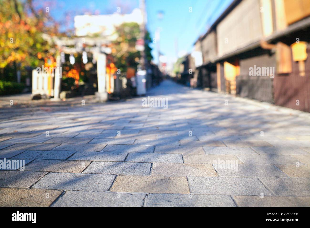 Kopfsteinpflasterstraßen und Straßen von Kyoto Gion Shirakawa Stockfoto