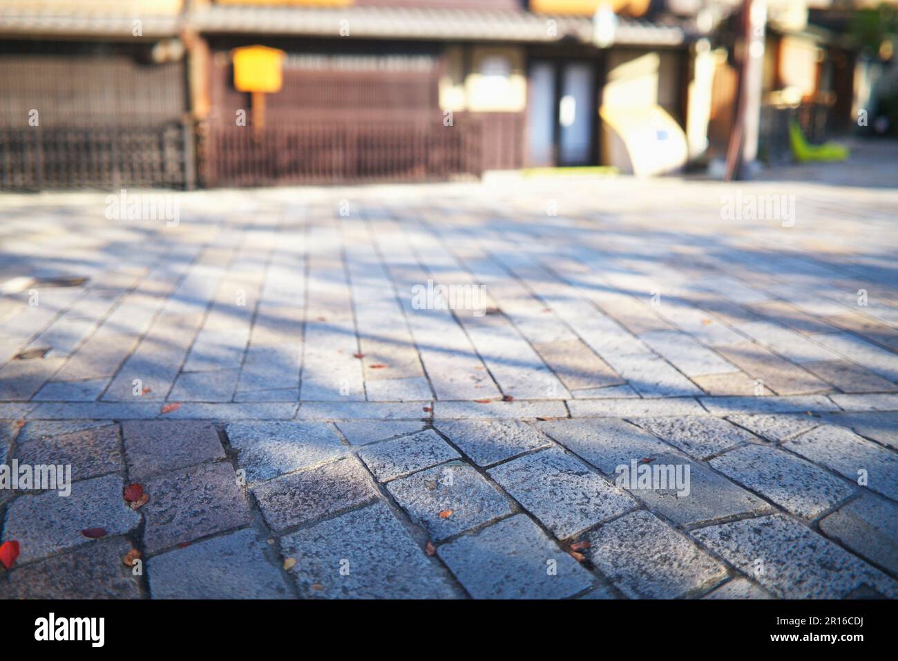 Kopfsteinpflasterstraßen und Straßen von Kyoto Gion Shirakawa Stockfoto