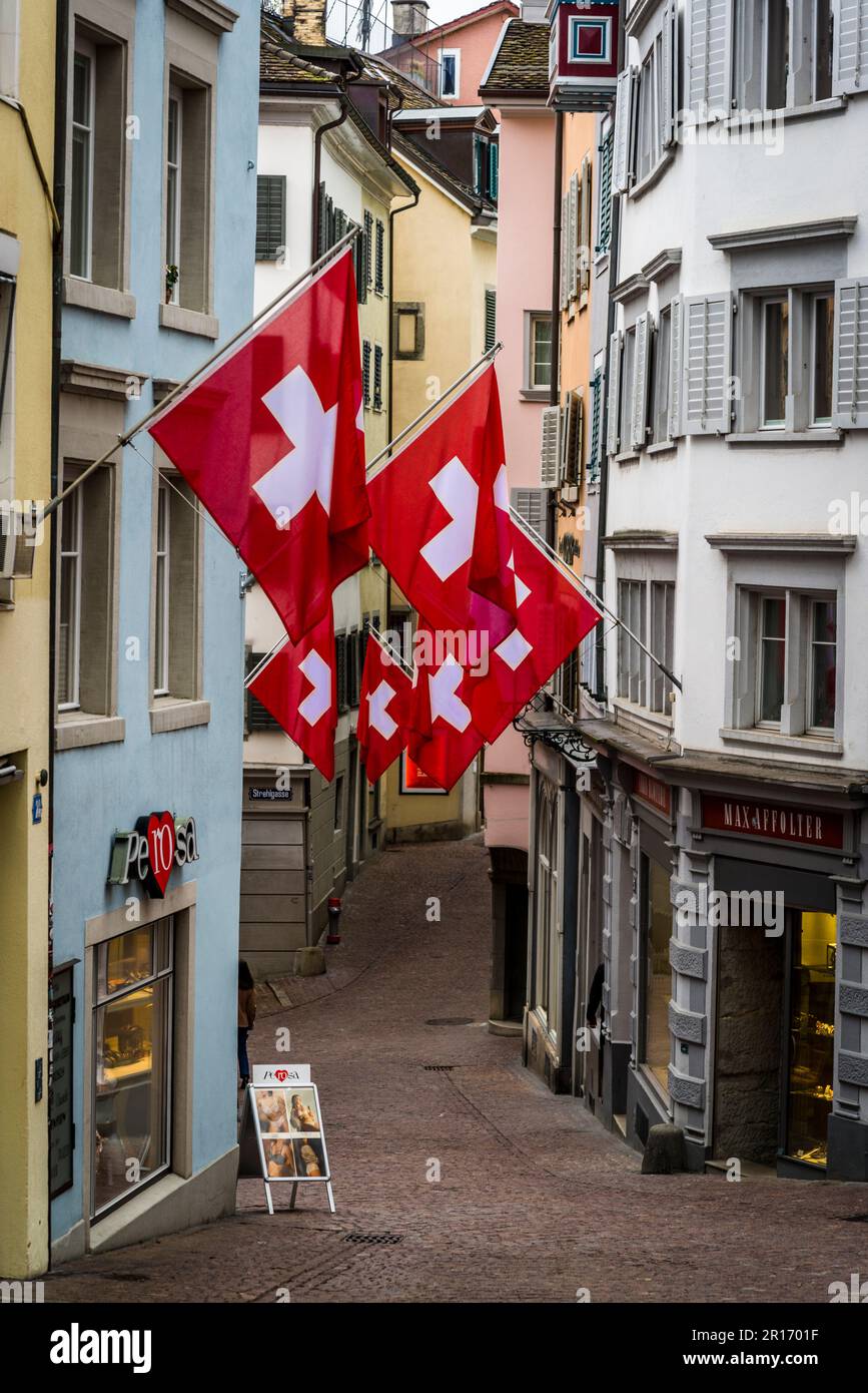 Augustinergasse, eine mittelalterliche Gasse, die heute Teil der Fußgängerzone der Innenstadt ist, Altstadt, Zürich, Schweiz Stockfoto