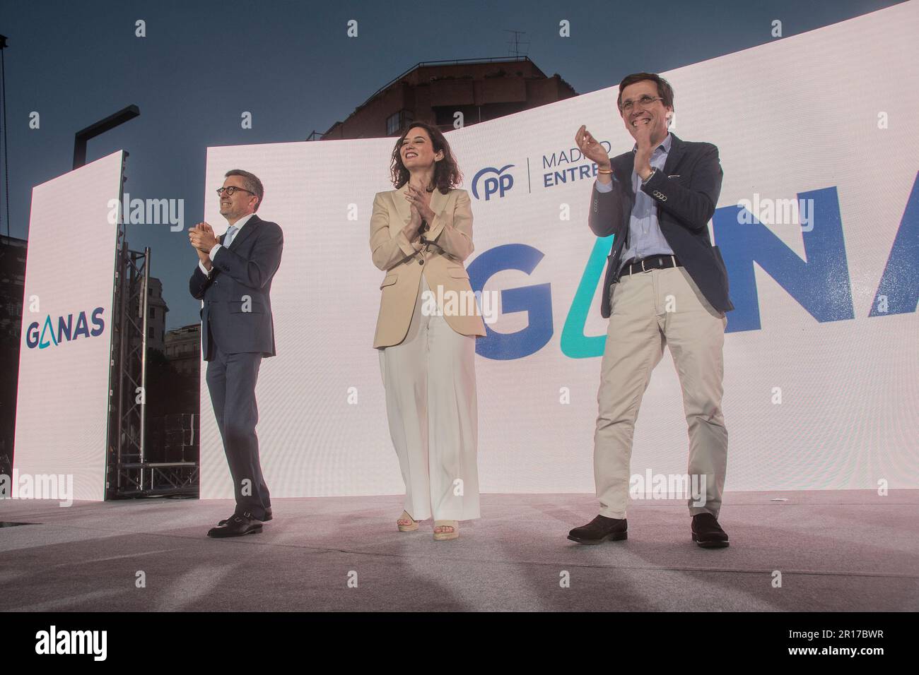 11. Mai 2023, Madrid, Madrid, Spanien: Die PP-Kandidatin für die Wiederwahl wird ihren Wahlkampf an derselben Stelle wieder aufnehmen, an der sie auch bei den letzten 4-M-Wahlen war, die ihren Erfolg festigten. Isabel Diaz Ayuso und Jose Luis Martinez-Almeida haben an einer massiven Veranstaltung teilgenommen, an der auch der Bürgermeister von Lissabon, Carlos Moedas, aus PP-Quellen teilnahm. Die Veranstaltung fand am Donnerstag, den 11. Mai, um 6:30 Uhr statt, und nahm auch an den Bürgermeisterkandidaten der Gemeinden der Region sowie an den Kandidaten der Madrider Versammlung und des Stadtrats der Hauptstadt Teil, die mit ihren Presen vertreten waren Stockfoto