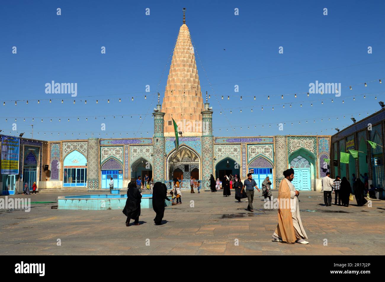 Iran, Shush: Das sogenannte Grab von Daniel, ein typischer imamzadeh, früher ein Ziel jüdischer Pilger, heute eine Moschee, erbaut im Jahr 1871. Stockfoto