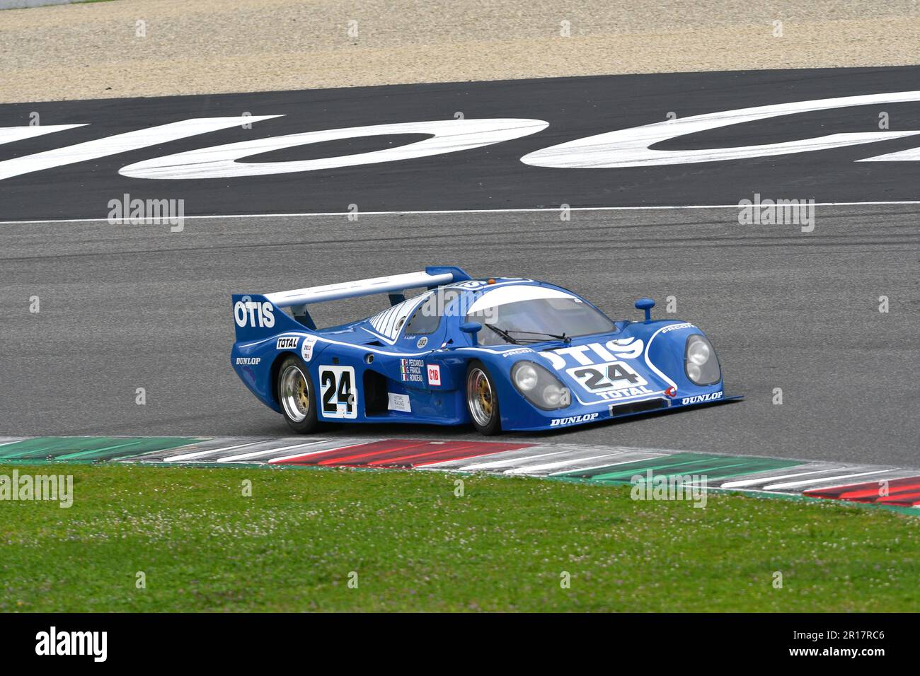 Scarperien, 2. April 2023: Rondeau M382. Jahr 1982 Ex Henri Pescarolo in Aktion während Mugello Classic 2023 auf dem Mugello Circuit in Italien. Stockfoto