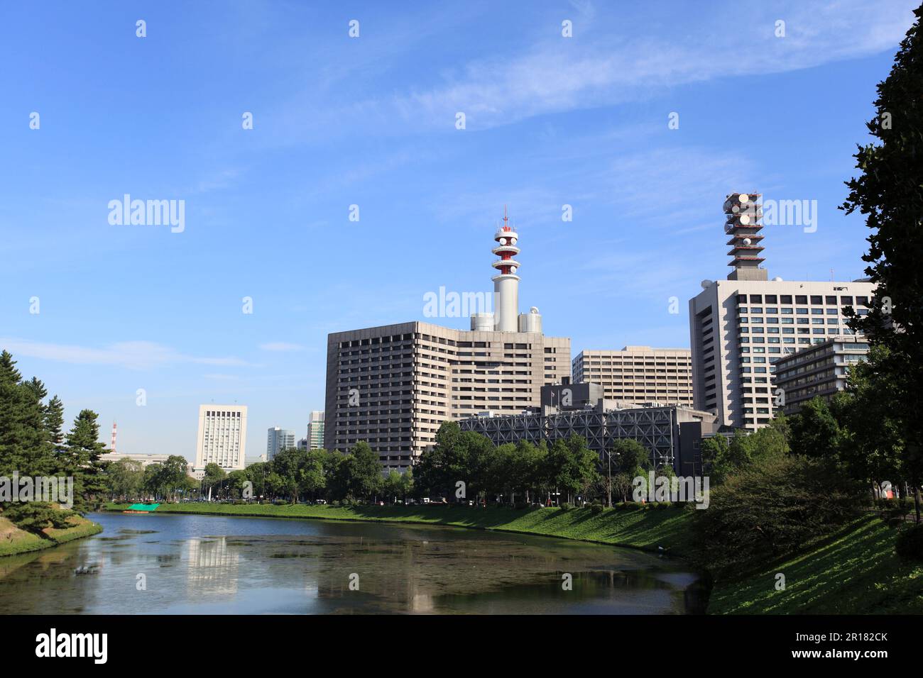 Tokyo Metropolitan Police Department und Imperial Palace Stockfoto