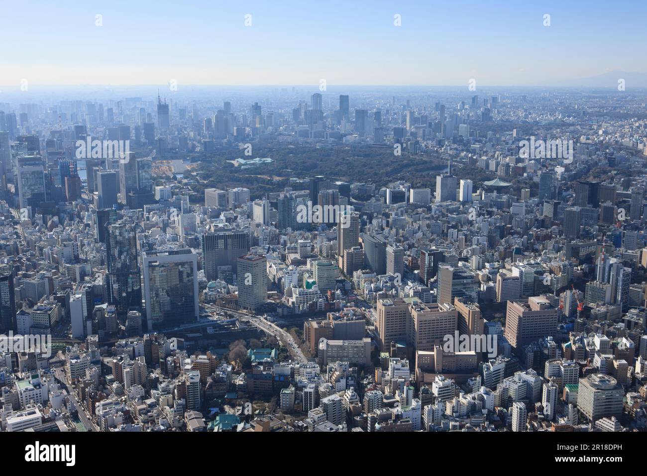 Bahnhof Ochanomizu und Bahnhof Shin-Ochanomizu, Luftaufnahme aus dem Nordosten des Kaiserpalastes, Roppongi Gegend Stockfoto