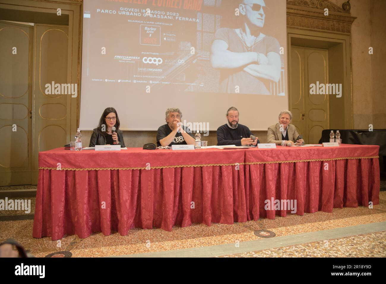Ferrara, Italien. 12. Mai 2023. Pressekonferenz von Bruce Springsteen in Ferrara (Foto: Carlo Vergani/Pacific Press) Kredit: Pacific Press Media Production Corp./Alamy Live News Stockfoto