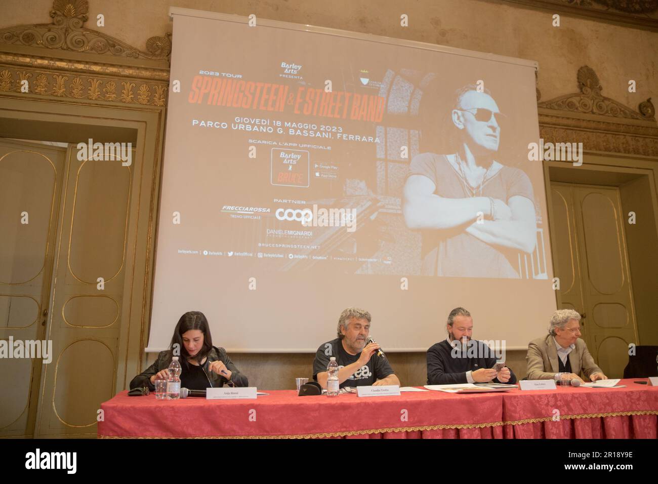 Ferrara, Italien. 12. Mai 2023. Pressekonferenz von Bruce Springsteen in Ferrara (Foto: Carlo Vergani/Pacific Press) Kredit: Pacific Press Media Production Corp./Alamy Live News Stockfoto