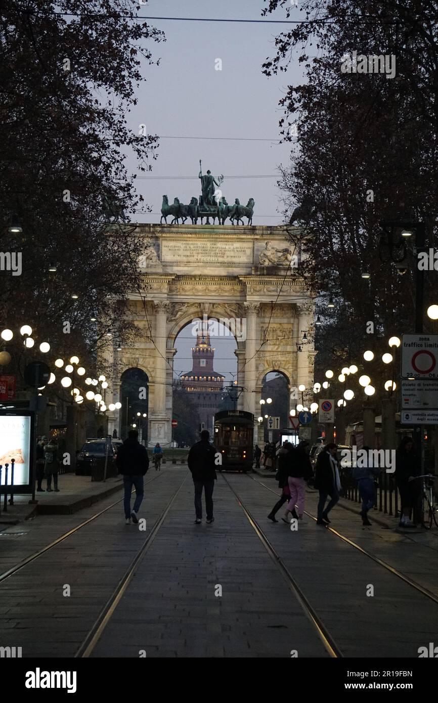 Foto des wunderschönen Bogens in der Stadt Mailand Stockfoto