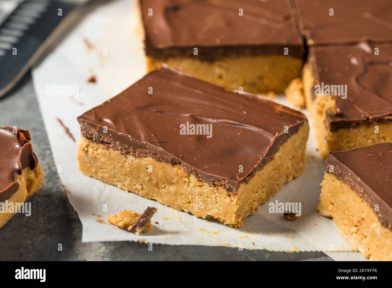 Hausgemachte Schokoladen-Erdnuss-Butter-Bar zum Dessert Stockfoto