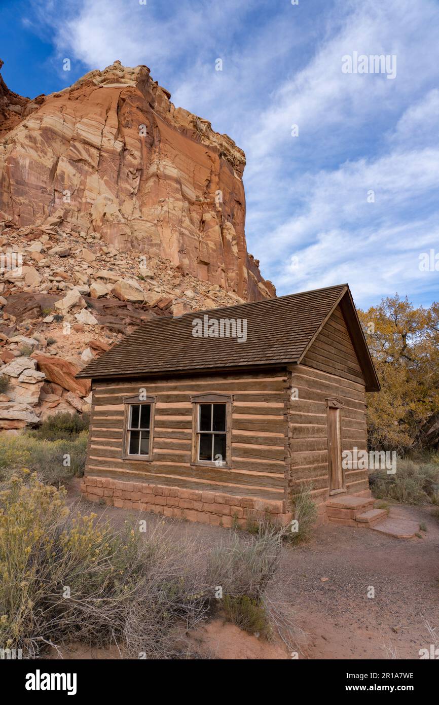 Historische Fruita-Einzimmerschule. Capitol Reef-Nationalpark, Utah. Auch als Versammlungsort für Siedler der Pioniere genutzt. 1896 erbaut. Stockfoto