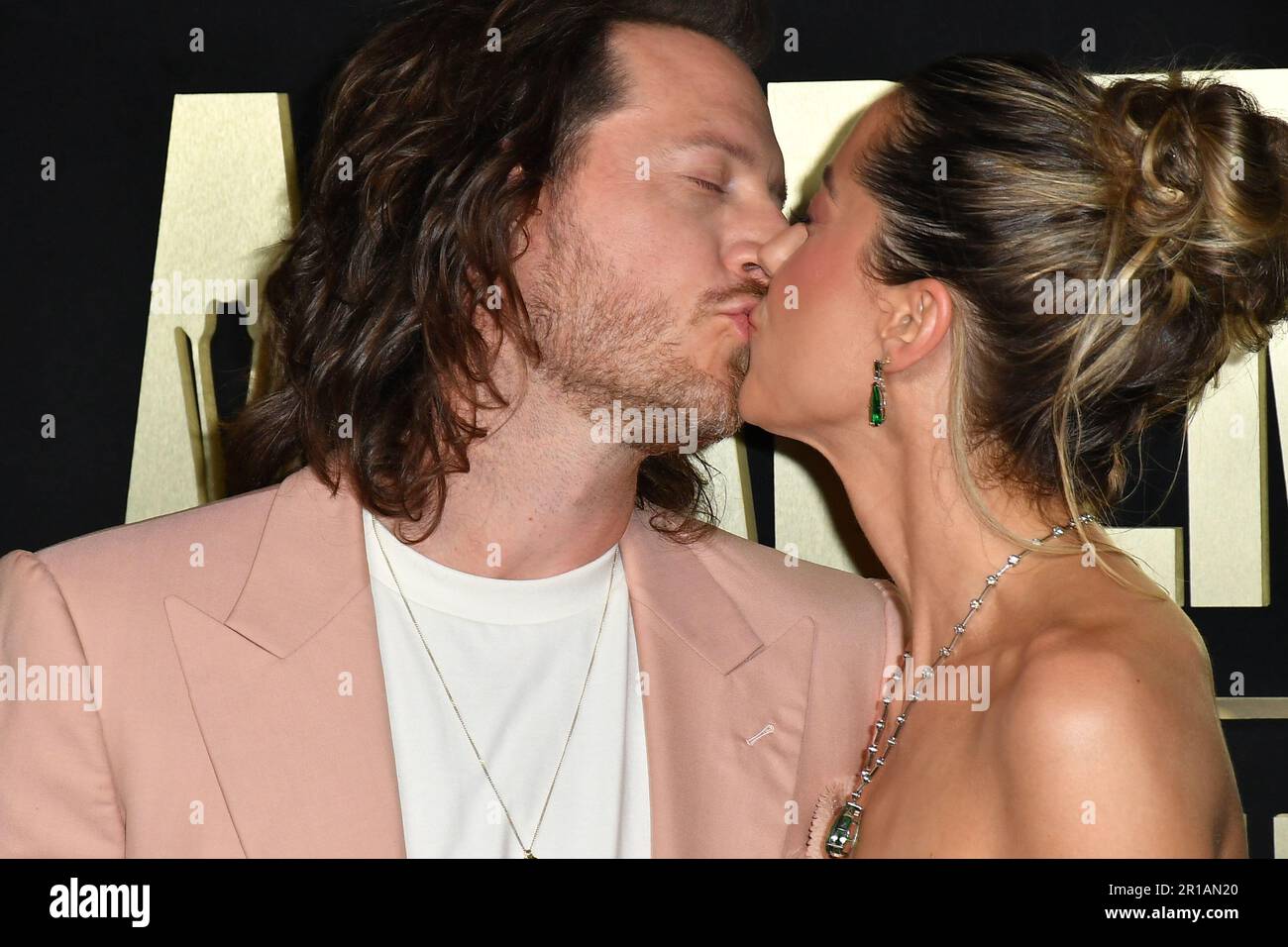 Frisco, USA. 11. Mai 2023. Tyler Hubbard, Hayley Hubbard, nimmt am 11. Mai 2023 im Ford Center in Frisco, Texas, an den Academy of Country Music Awards 58. Teil. Foto: Casey Flanigan/imageSPACE Credit: Imagespace/Alamy Live News Stockfoto