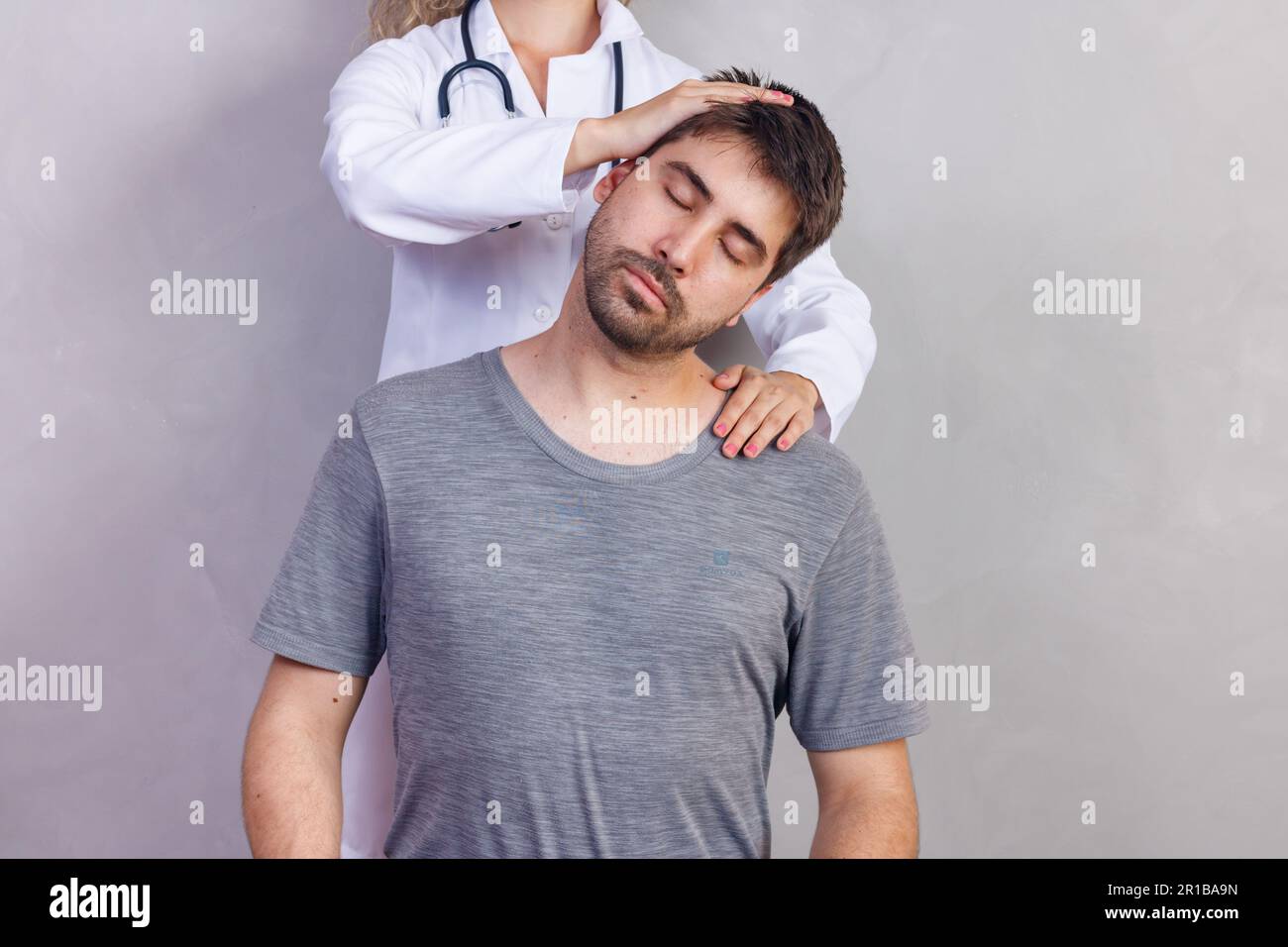 Physiotherapeut in der Klinik, Nahaufnahme Stockfoto