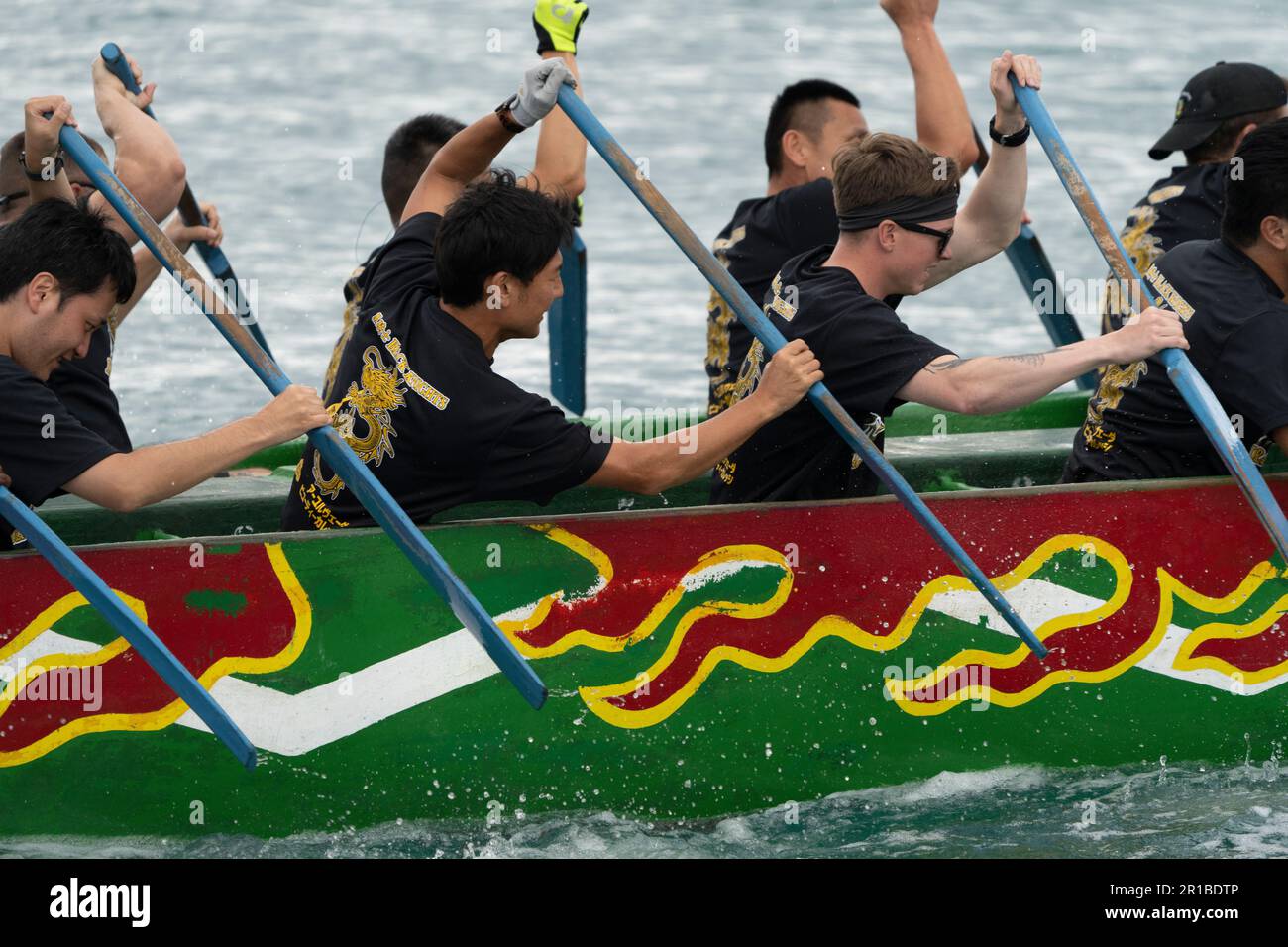 Naha Haari Drachenbootrennen in Naha City Okinawa Stockfoto